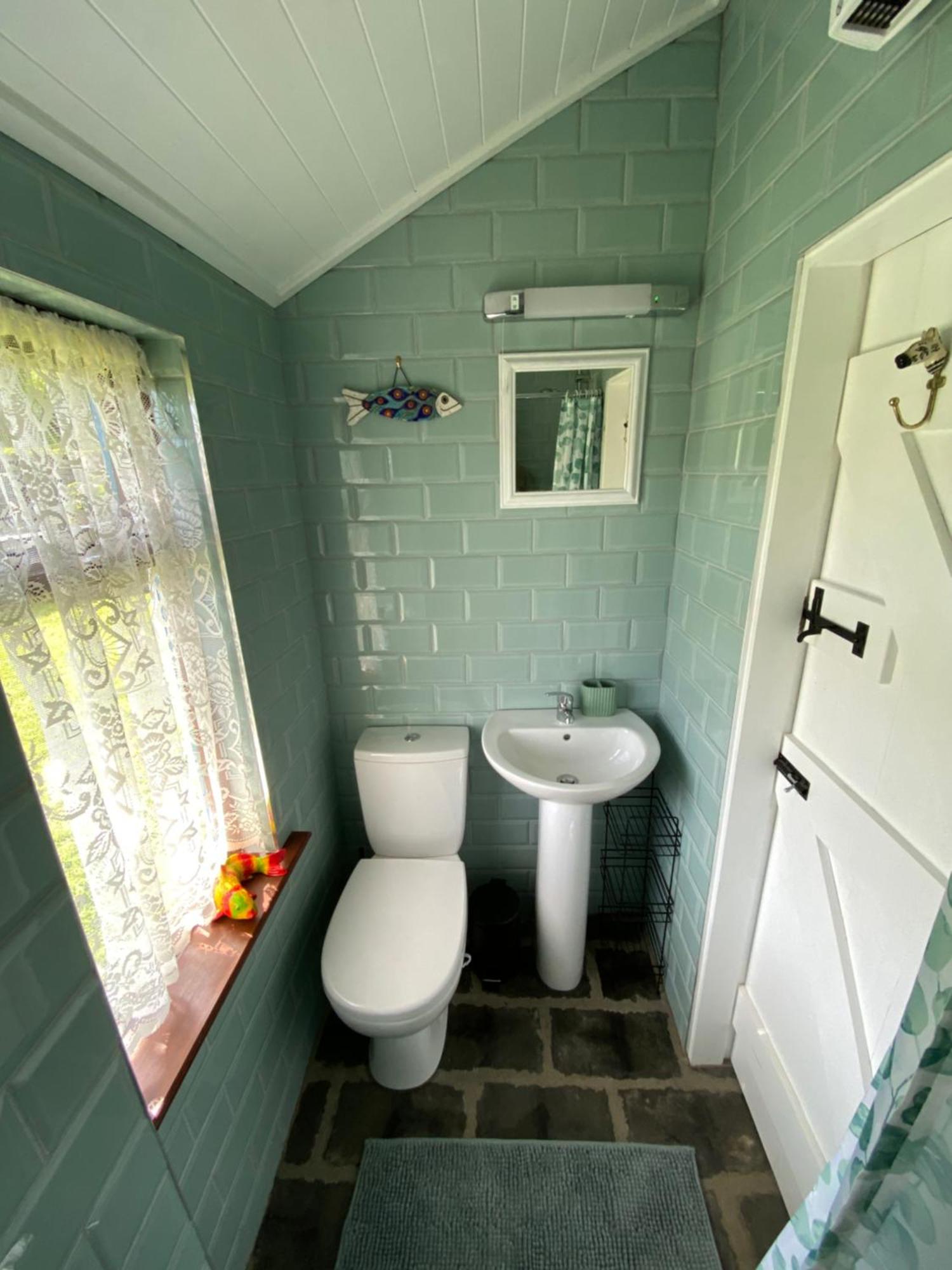 Unique Old Stone Cottage Killarney Zewnętrze zdjęcie